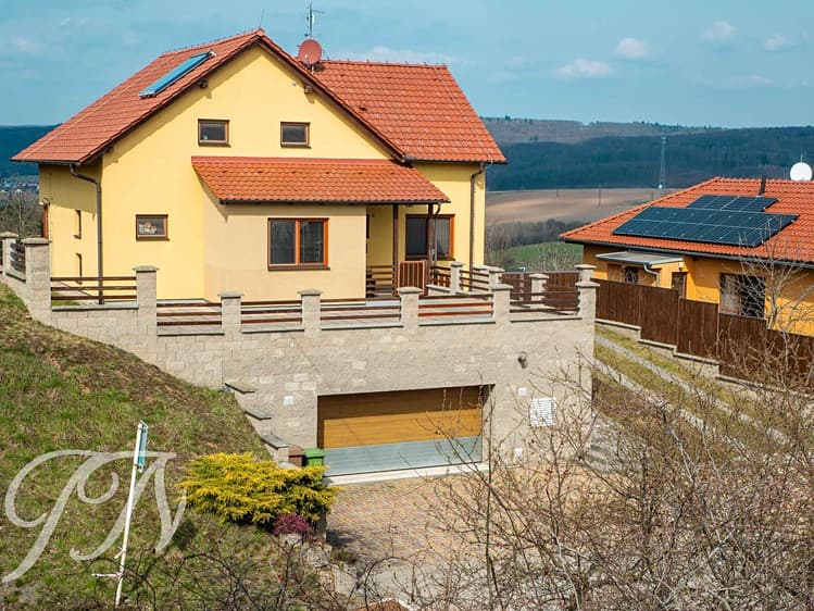Prodej rodinného domu 169 m², pozemek 903 m²