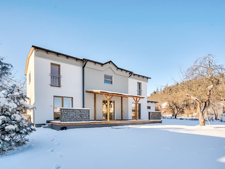 Prodej rodinného domu 144 m², pozemek 721 m²
