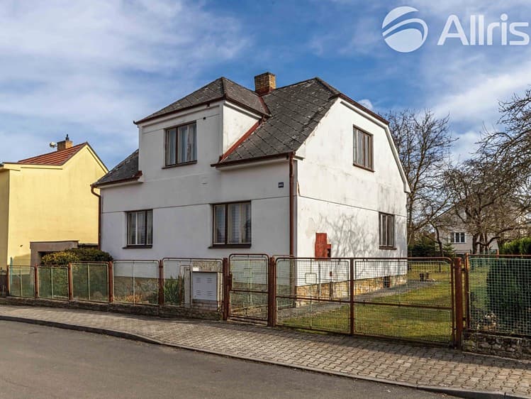 Prodej rodinného domu 135 m², pozemek 916 m²