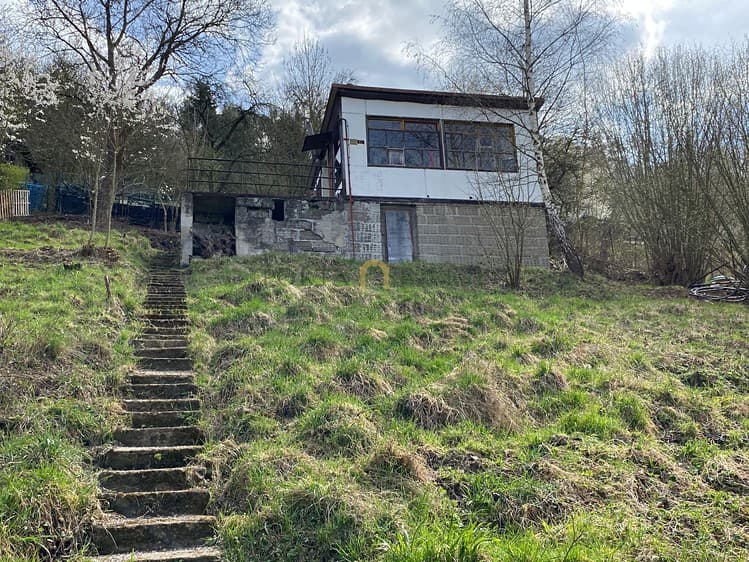 Prodej chaty 48 m², pozemek 1 085 m²