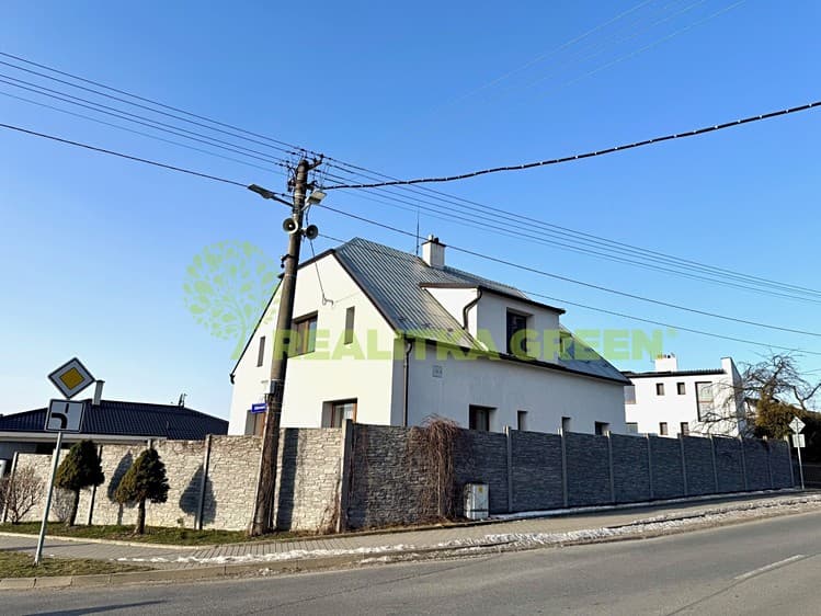 Pronájem rodinného domu 130 m², pozemek 114 m²