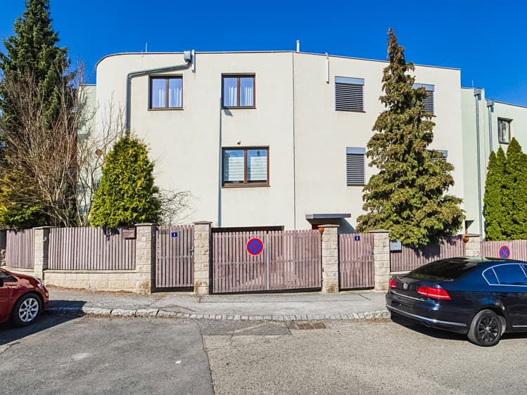 Pronájem rodinného domu 190 m², pozemek 201 m²