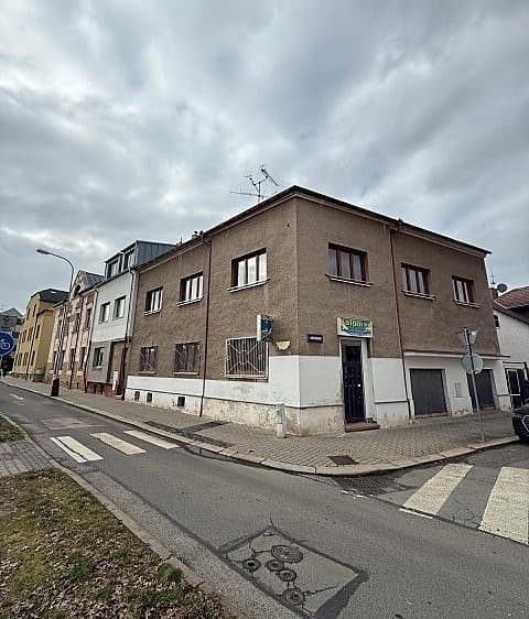 Pronájem vícegeneračního domu 490 m², pozemek 306 m²