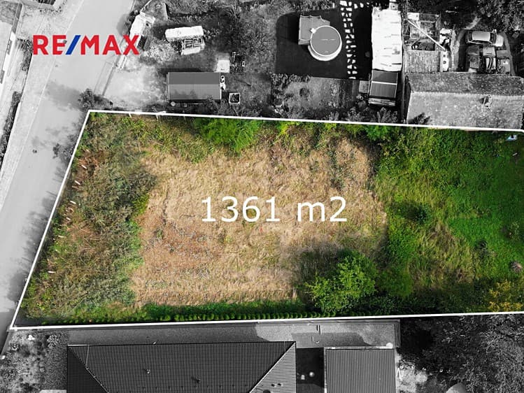 Prodej stavebního pozemku 1 361 m²