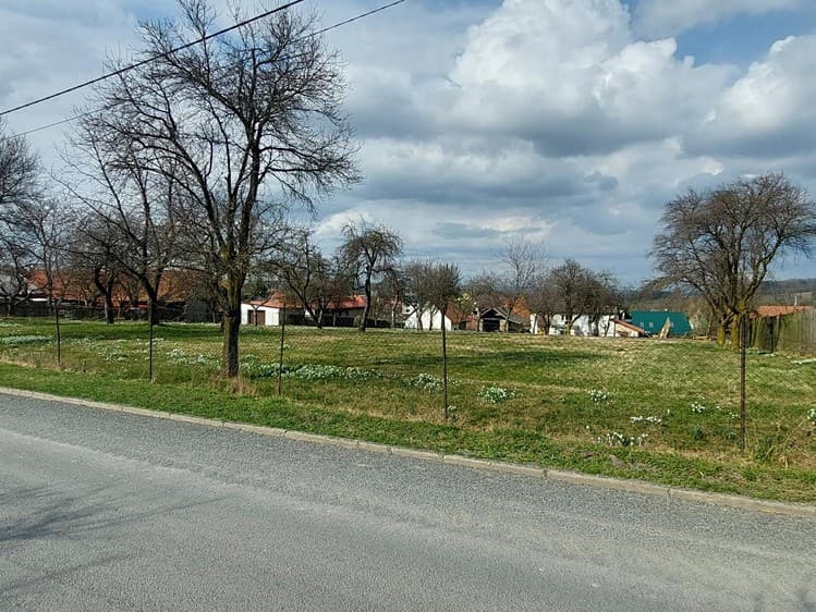 Prodej stavebního pozemku 1 563 m²