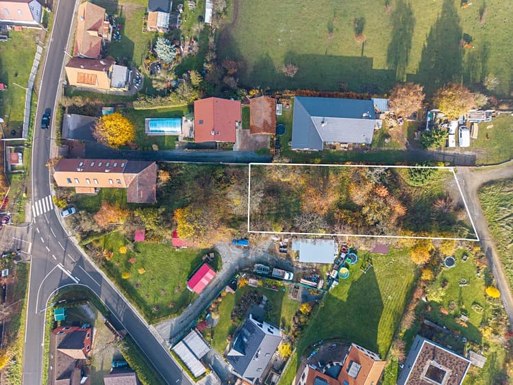 Prodej stavebního pozemku 1 198 m²