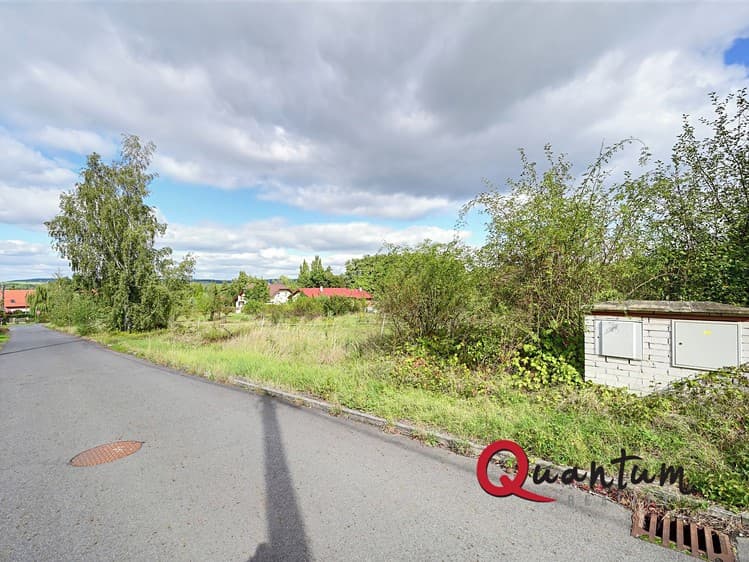 Prodej stavebního pozemku 1 012 m²