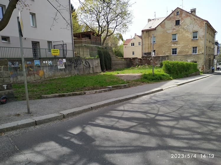 Pronájem komerčního pozemku 520 m²