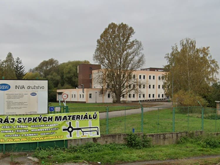Prodej výrobní haly, prostoru 10 500 m²
