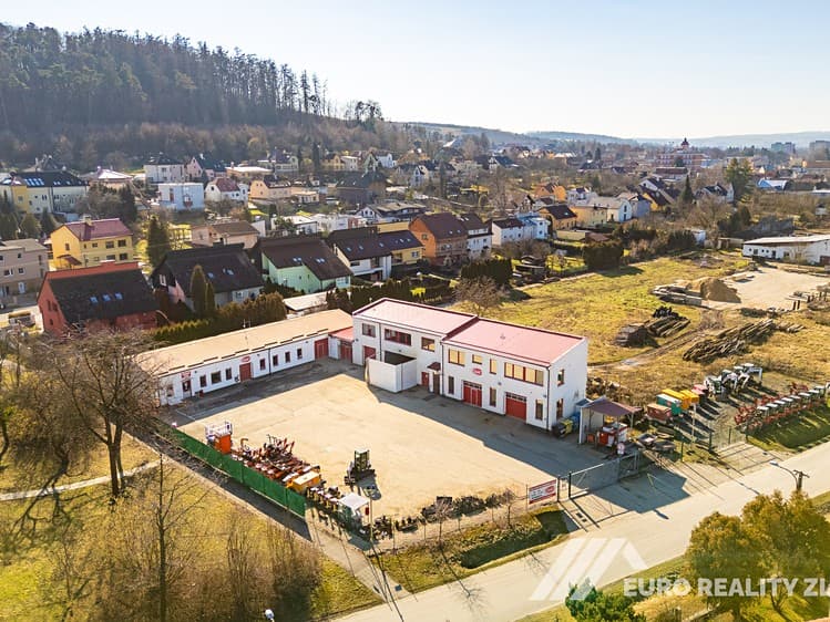 Prodej skladového prostoru 643 m²
