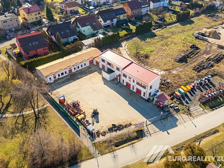 Prodej výrobní haly, prostoru 643 m²