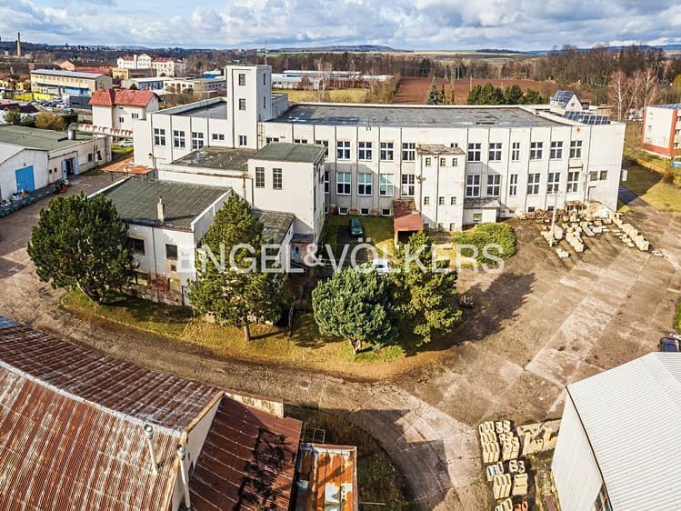 Prodej výrobní haly, prostoru 11 053 m²
