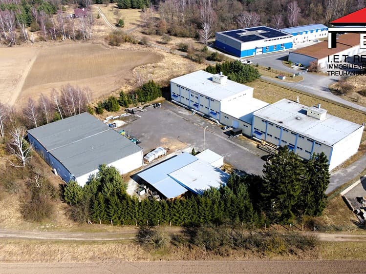 Prodej výrobní haly, prostoru 3 500 m²