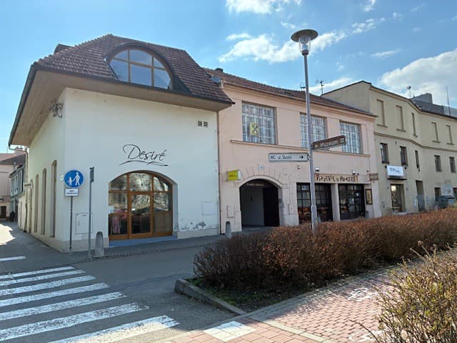 Prodej obchodního prostoru 210 m²