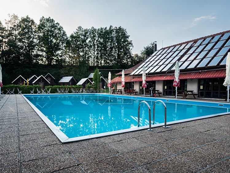 Prodej ubytovacího zařízení 1 795 m²