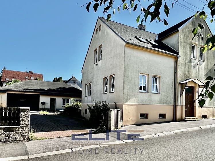 Pronájem kanceláře 300 m²