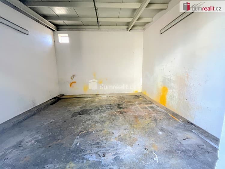 Pronájem obchodního prostoru 33 m²