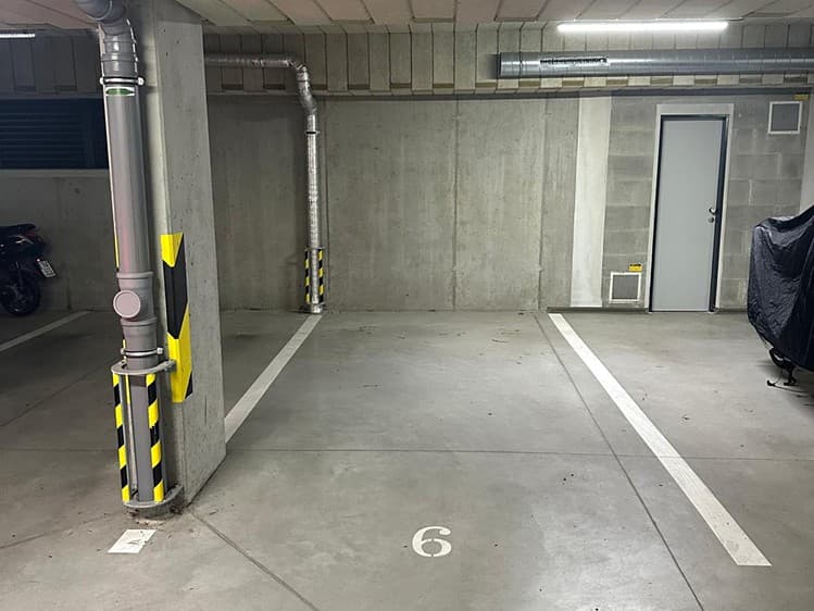 Pronájem garážového stání 13 m²