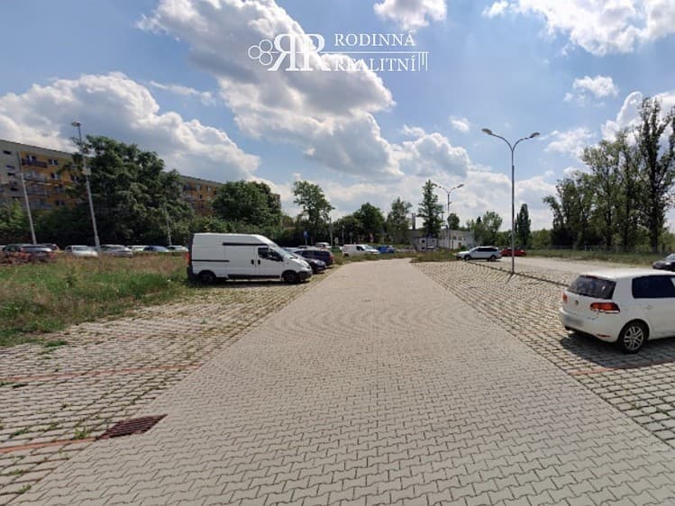 Pronájem specifického typu nemovitosti 24 m²