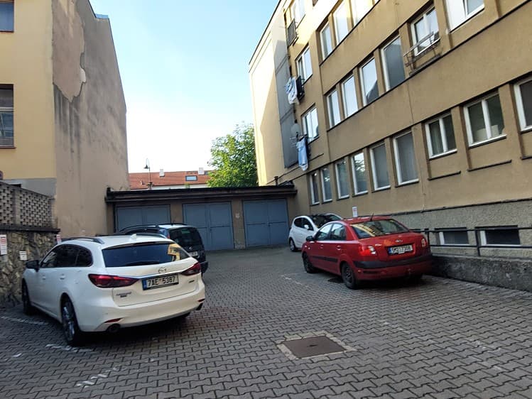 Pronájem garáže 21 m²