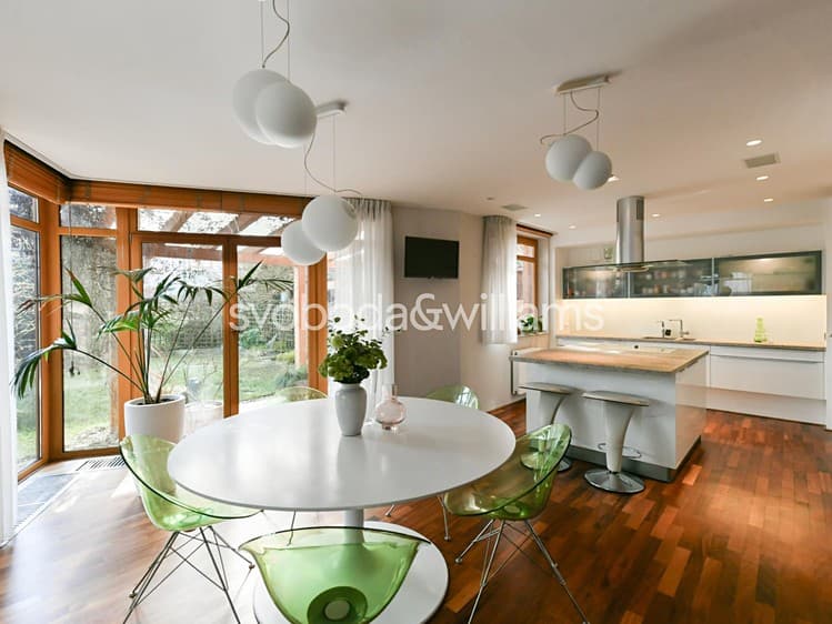 Prodej bytu 6 pokojů a více 224 m²
