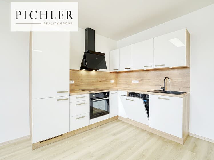 Pronájem bytu 3+kk 77 m²