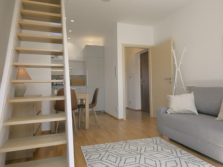 Pronájem bytu 1+kk 31 m² (Podkrovní)