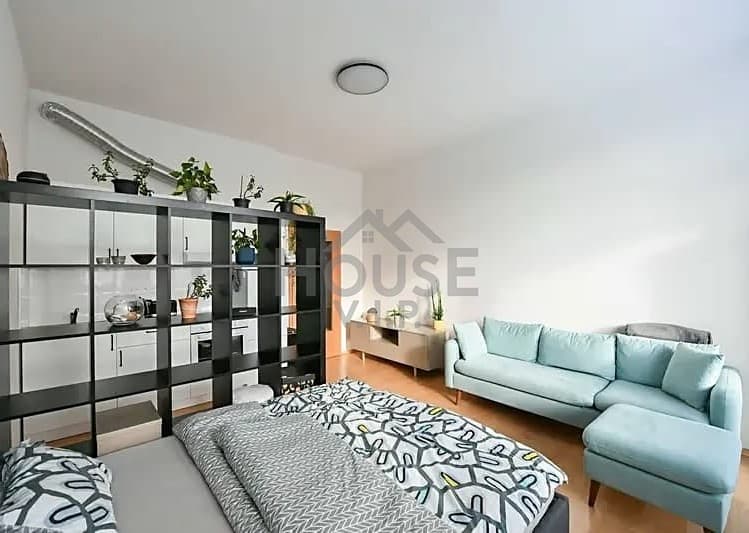 Pronájem bytu 1+kk 33 m²