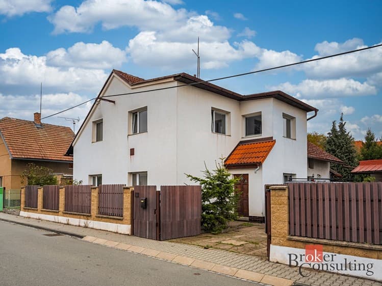 Prodej rodinného domu 195 m², pozemek 1 560 m²