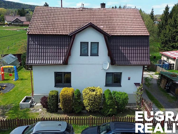 Prodej rodinného domu 216 m², pozemek 632 m²