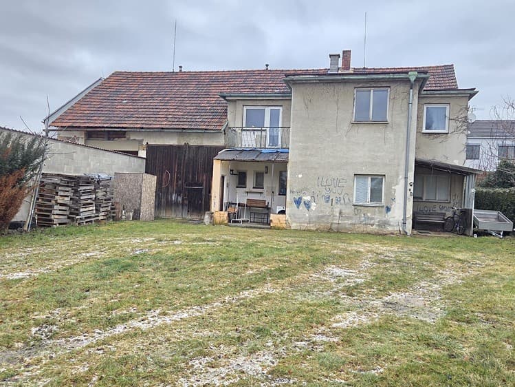 Prodej rodinného domu 180 m², pozemek 704 m²