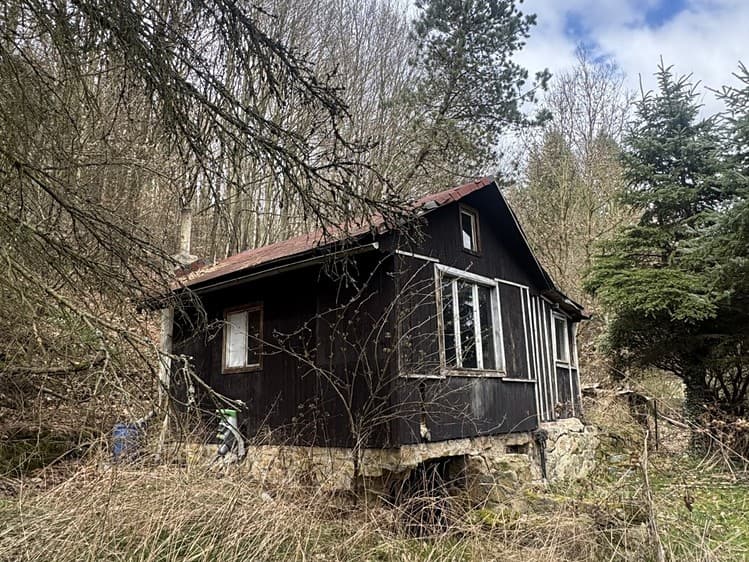 Prodej chaty 16 m², pozemek 1 321 m²