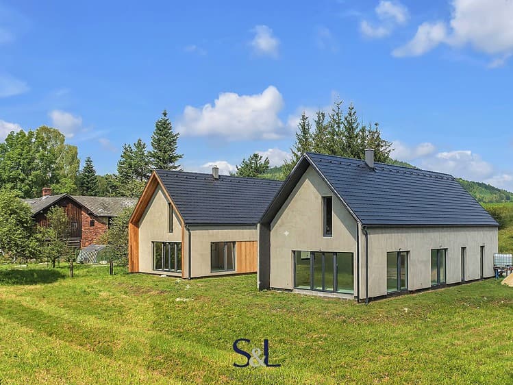 Prodej rodinného domu 175 m², pozemek 798 m²