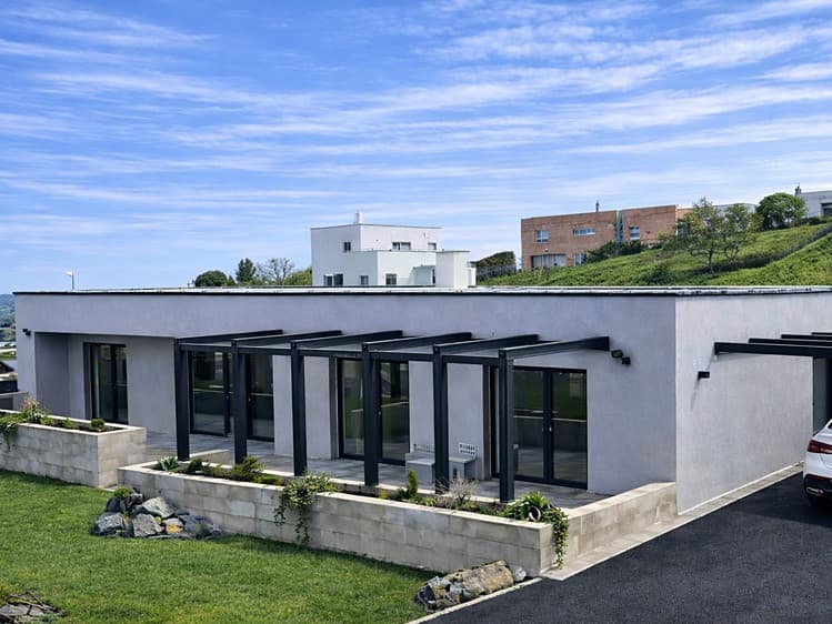 Prodej rodinného domu 216 m², pozemek 1 100 m²