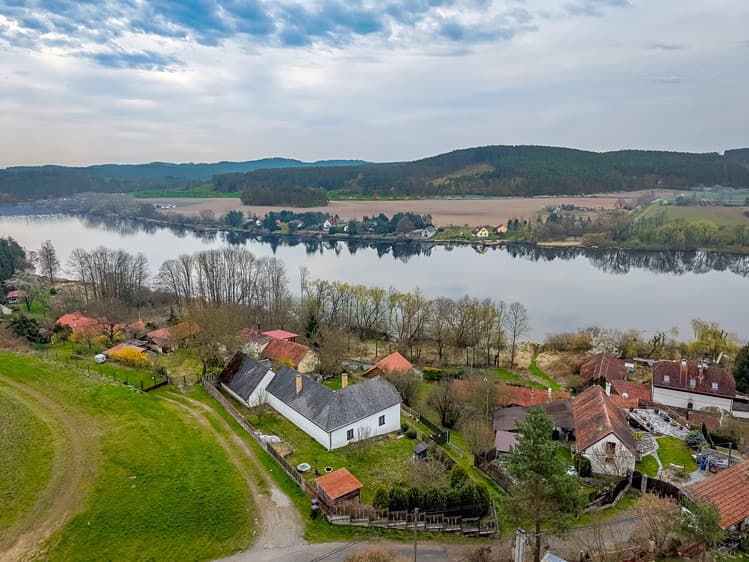 Prodej rodinného domu 96 m², pozemek 685 m²