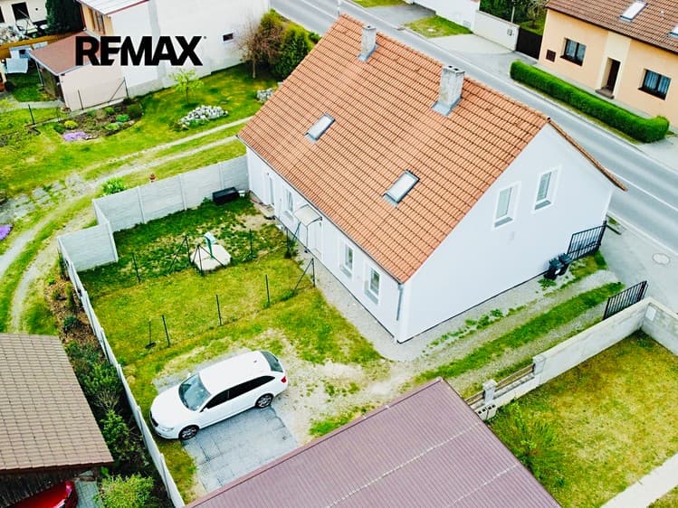 Prodej rodinného domu 100 m², pozemek 50 m²