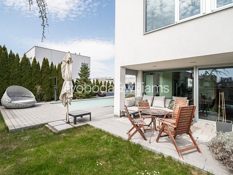 Prodej rodinného domu 147 m², pozemek 445 m²