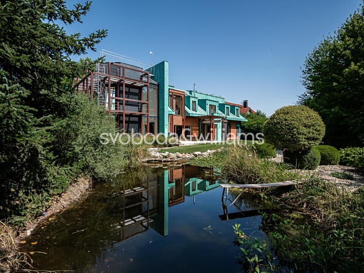 Prodej vily 378 m², pozemek 1 504 m²