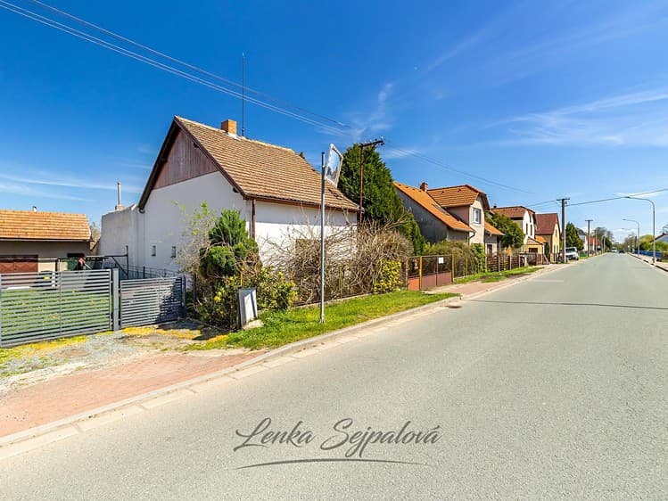 Prodej rodinného domu 95 m², pozemek 1 633 m²