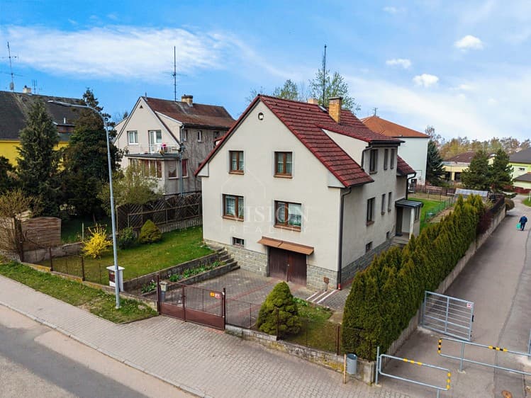 Prodej rodinného domu 136 m², pozemek 763 m²