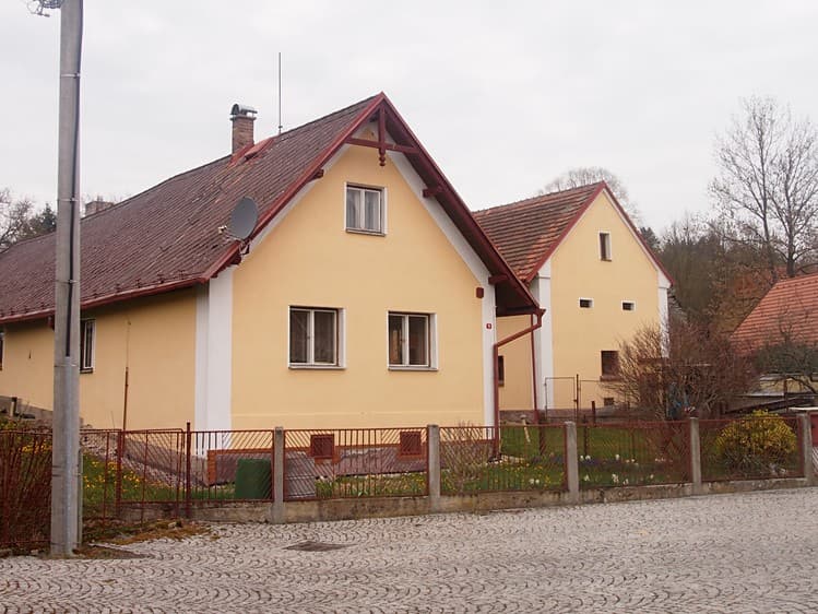 Prodej rodinného domu 140 m², pozemek 907 m²