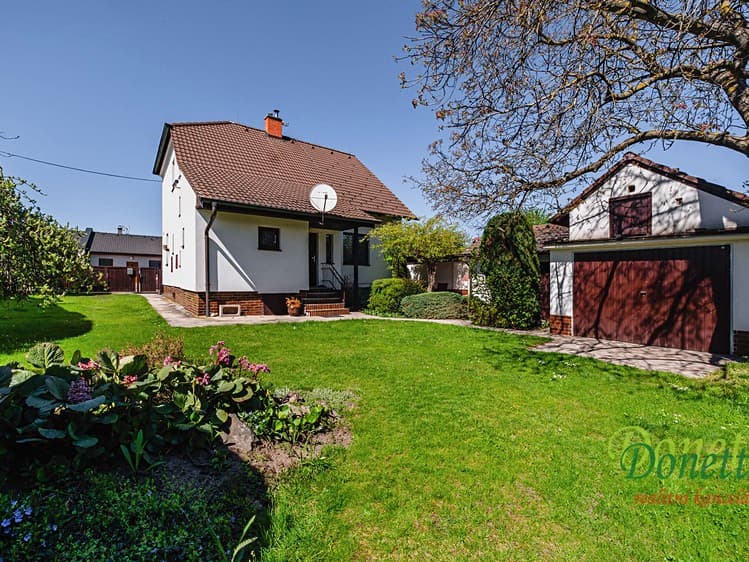 Prodej rodinného domu 175 m², pozemek 1 408 m²