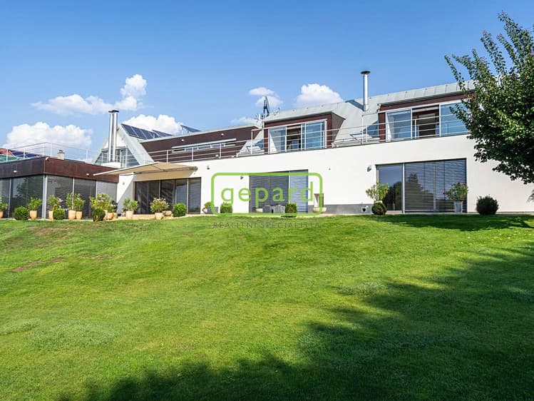 Prodej vícegeneračního domu 636 m², pozemek 2 478 m²