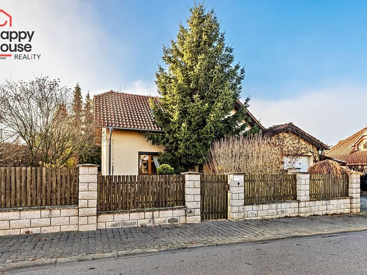 Pronájem rodinného domu 162 m², pozemek 884 m²