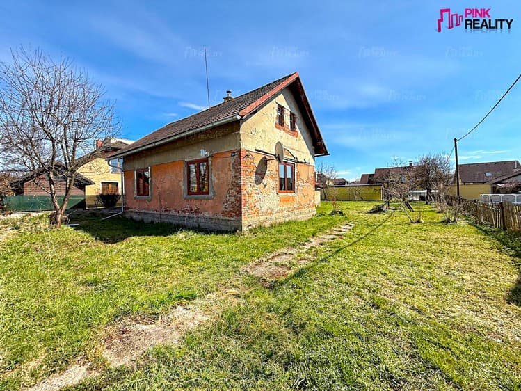 Pronájem rodinného domu 63 m², pozemek 866 m²