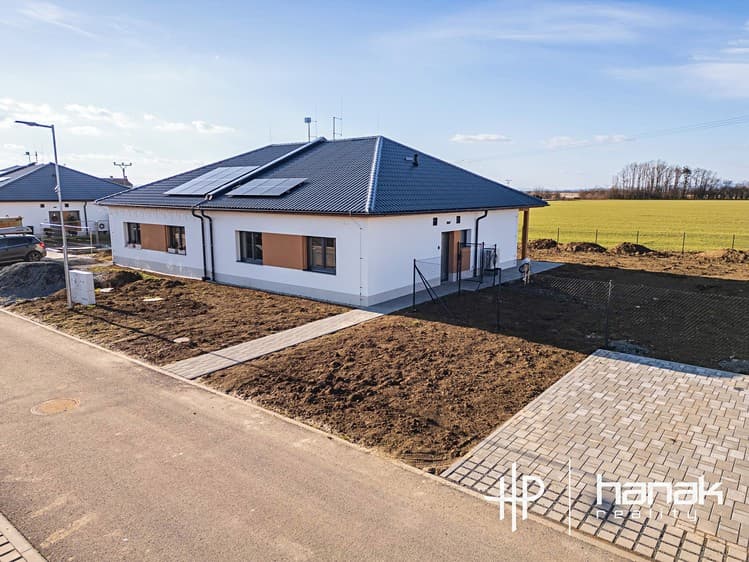 Pronájem rodinného domu 97 m², pozemek 733 m²
