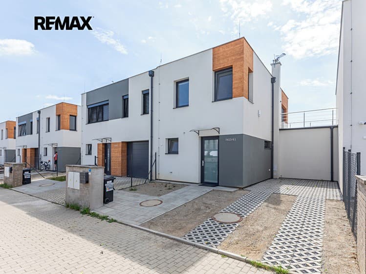 Pronájem rodinného domu 107 m², pozemek 124 m²