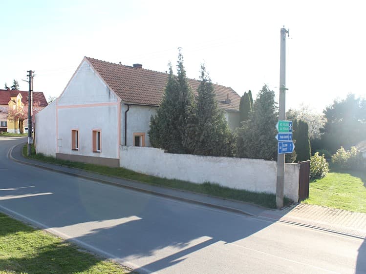Pronájem rodinného domu 36 m², pozemek 896 m²