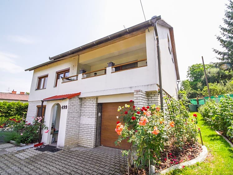 Pronájem rodinného domu 180 m², pozemek 1 000 m²