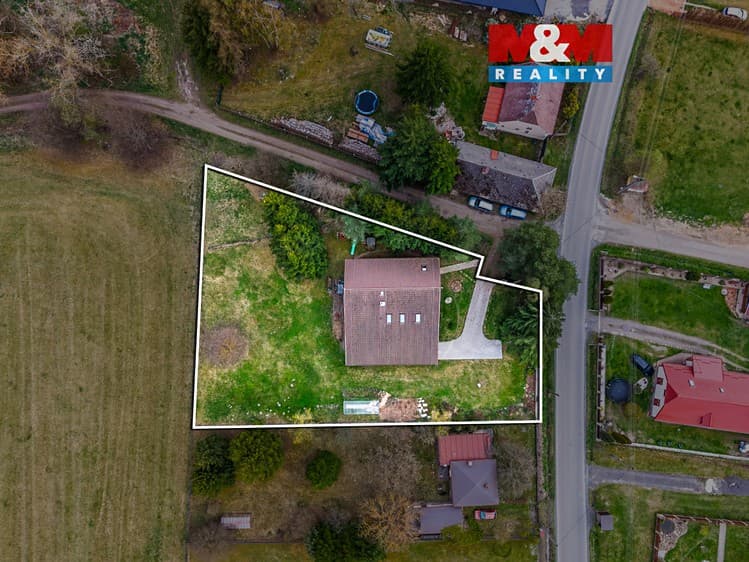 Pronájem rodinného domu 250 m², pozemek 2 113 m²